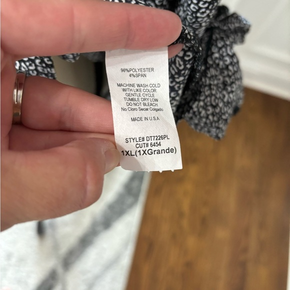 Tee For The Soul Boutique Blouse Womens 1X Black Tie Sleeves Top Shirt - Picture 7 of 15